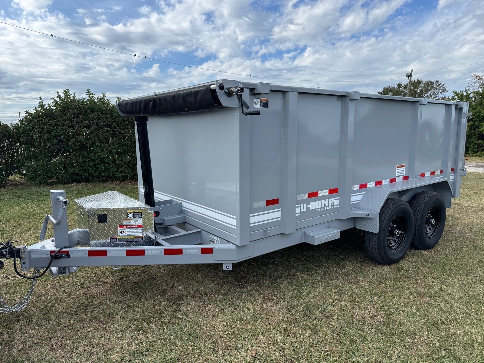 IMG_3540-1.jpg U-DUMP Low Profile Dump Trailer | 83″X14’X48″ | Telescopic | 831414T-48-LP - Image 1