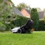 MAMMOTION YUKA Perimeter Wire Free Robot Lawn Mower - Image 2